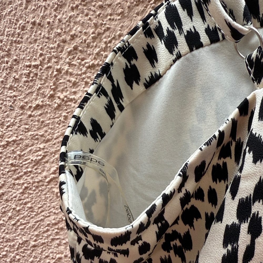 Black and White Leopard Spotted Crop Top - Picture 6 of 10